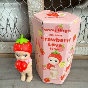 Sonny Angel Strawberry Love strawberry 🍓 heart Mini Figure new in box